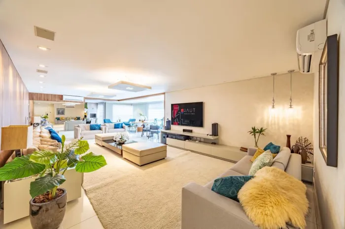 Apartamento mobiliado à venda no Uber Luxury Style com 349 m² e 4 suítes