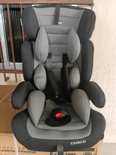 Cadeirinha de Criança para carro ( até 36kg)