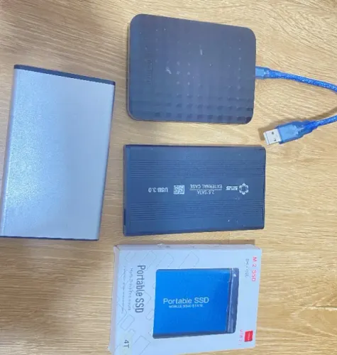 1 - Diversos Dispositivos armazenamento externo (cases/gavetas para HD ou SSD). - 2 - 3