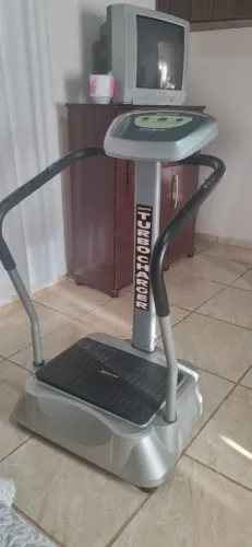 Plataforma Vibratória de Ginástica