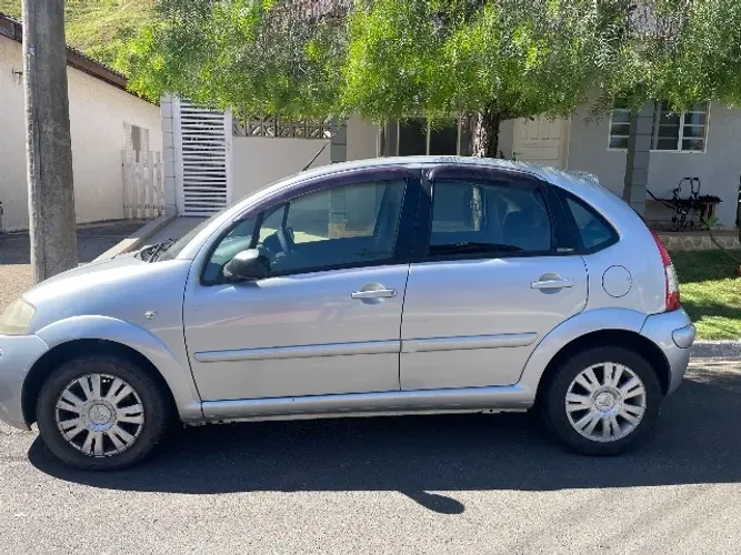 Citroen C3 Exclusive 1.4 Flex 8V 5P 2011