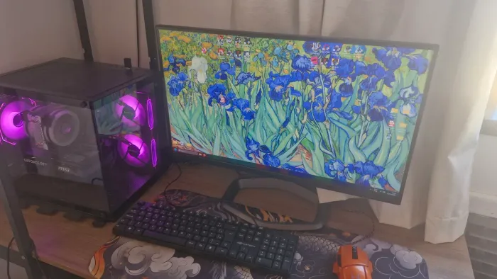 Setup 5060 ti 16gb, 16gb ram, xeon 2680 v4, 650w bivolt bronze, monitor mini led