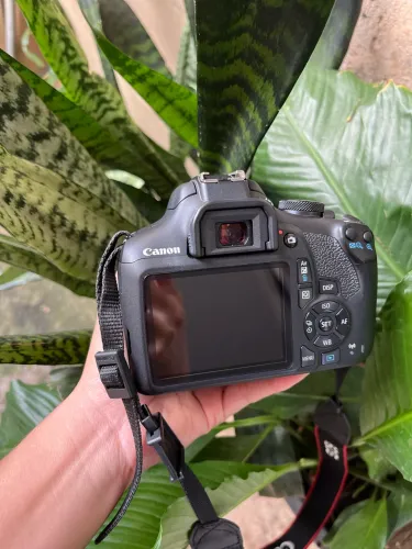 Câmera Canon T7 DSLR