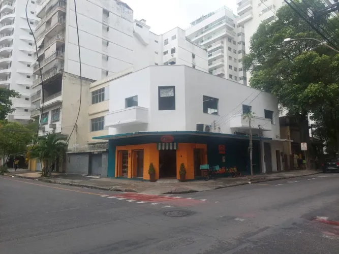 SOBRADO - RUA PROF. MIGUEL COUTO ESQUINA COM GERALDO MARTINS
