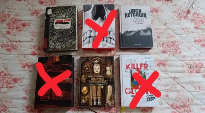 Livros Darkside e Collen Hoover (Levando Todos)