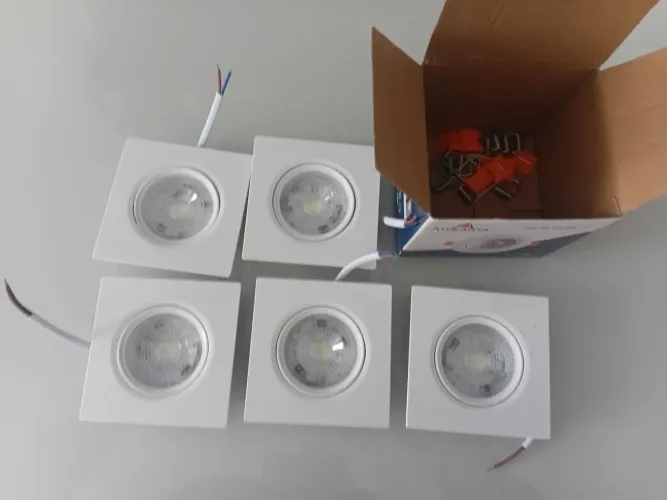 VENDO LED LUMINÁRIAS PONTO DE LUZ/