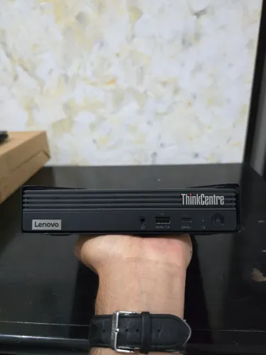 MiniPC ThinkCenter m70q i5-10th 8gb 256gb ssd novinho! Com suporte