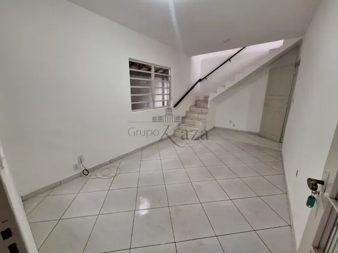 Casa - Jardim Satélite- 4 Dormitórios - 180m².