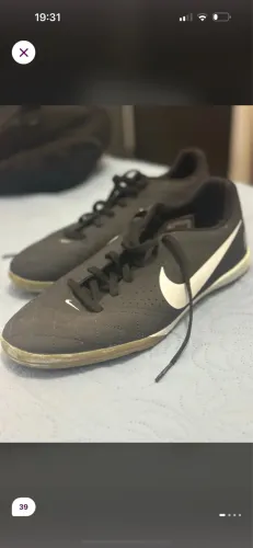 Chuteira futsal nike