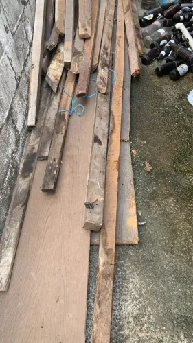 Caibro de 6 metros com telhas de barro