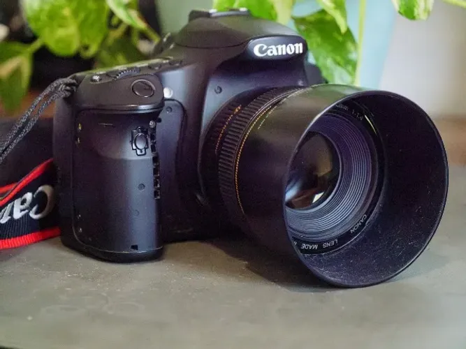 Canon EOS 60D + Lente 50mm f1.4