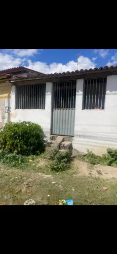 Vende-se uma casa no bairro da Mangabeira, com 1 quarto ,terreno medindo 5×25