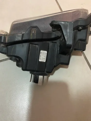 Farol Citroen C3 2024 lado direito