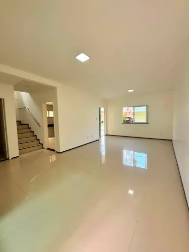 Casa em Condomínio Fechado Alto Padrão à 100m da Litorânea. #VendoR$ 1.800.000,00.