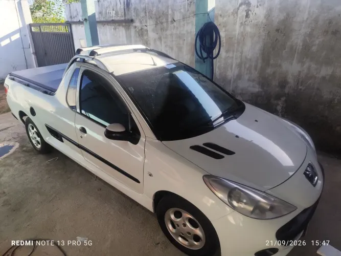 Peugeot Hoggar X-line 1.4 Flex 8V 2P 2011