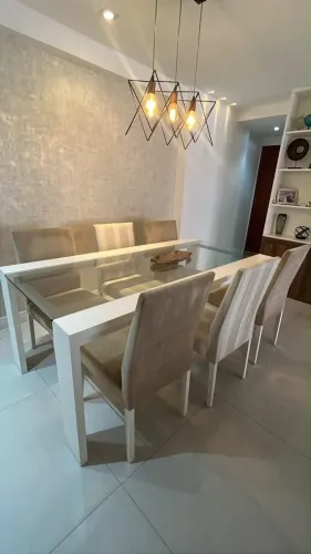 Mesa de Jantar 2,00x1,10 + 6 Cadeiras