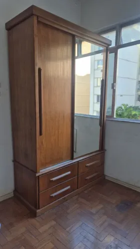 Armário 2 portas de correr<br>Madeira maciça