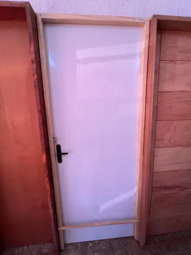  Portas para Escritórios de Gesso: Praticidade e Estilo em Branco, Prontas para Instalar