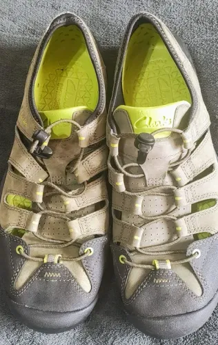 Sapatilha para aventura Clarks