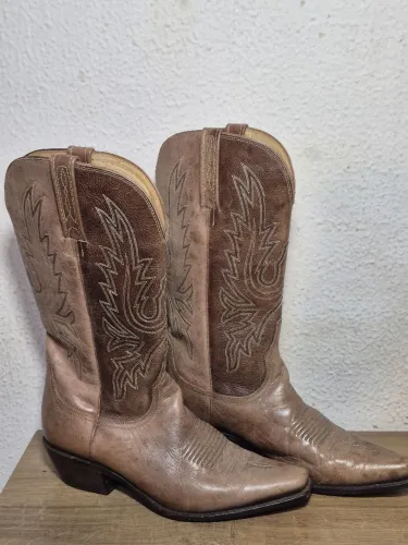 Bota de couro western Le Lis Blanc tam 39(leia a descrição)