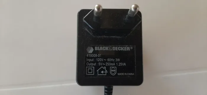 Tomadas plugs adaptadores - Verifique as fotos e descrição do anúncio.