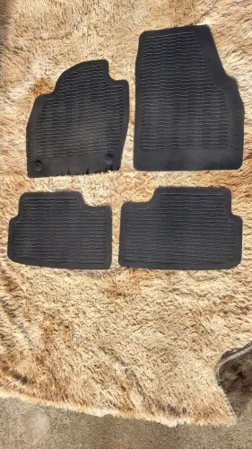 Tapetes de borracha Originais Volkswagen para POLO e NIVUS