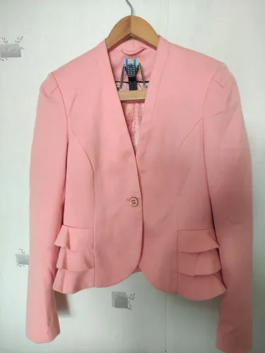 M BLAZER TAM P (40) 75,00<br>Altura 58cm<br>Ombro 39cm 