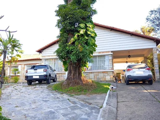 Imóvel para venda com 349 metros quadrados com 4 quartos em Centro - Resende - RJ