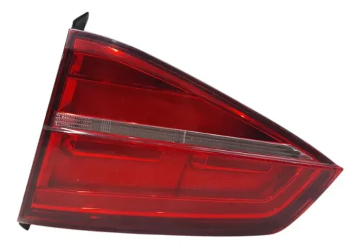 Lanterna Traseira Direita da Tampa Volkswagen Jetta 2.0 T Hl 2016