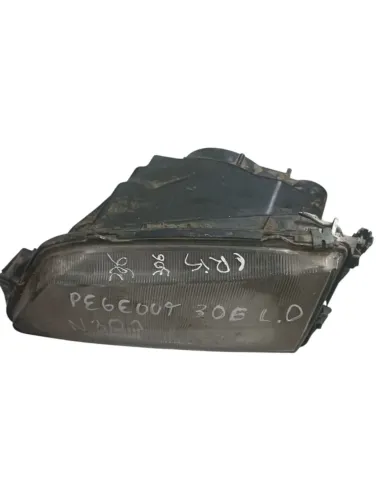 Farol L.d Peugeot 306 Detalhe 2007/2012 N301