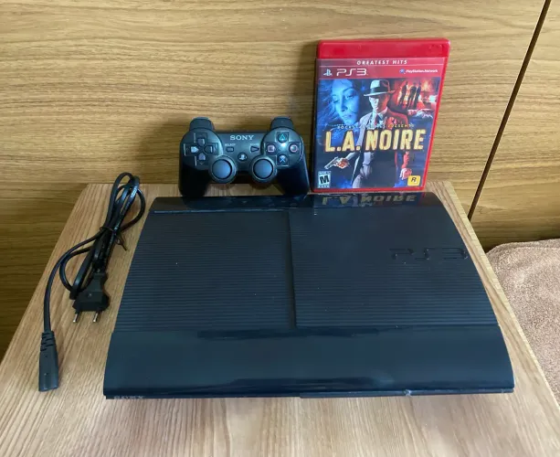 PS3 Super Slim 12GB + Jogo (Envio OlxPay) 