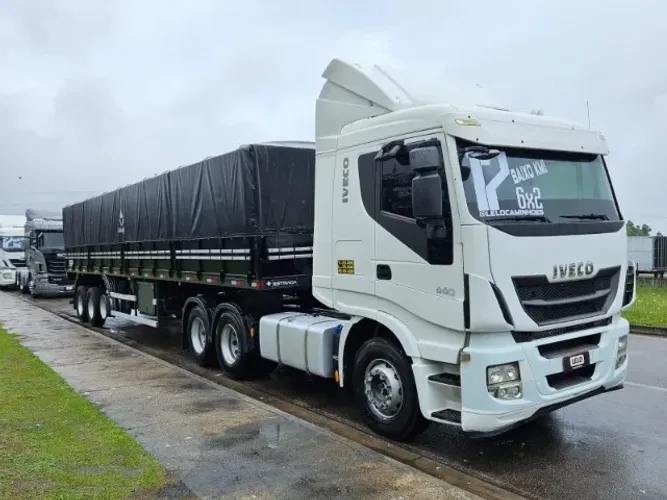 Iveco Hiway 440 6x2 Ano 17 Automático ( repasse ) + Graneleira Estrada Ano 21 12.40 S/pneu