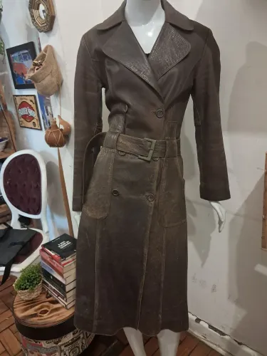 Trench Coat couro envelhecido FORUM - peça rara em perfeito estado