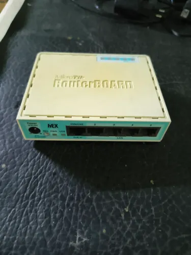 Roteador Mikrotik RB750 GR3