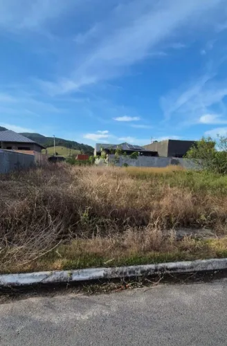 Barbada!Vendo Lote/Terreno c/ 250 m2,plano em Forquilhas-São José,com escritura pública 