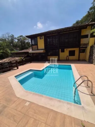 Excelente Casa em Condomínio com 3 Quartos Pendotiba, Niterói