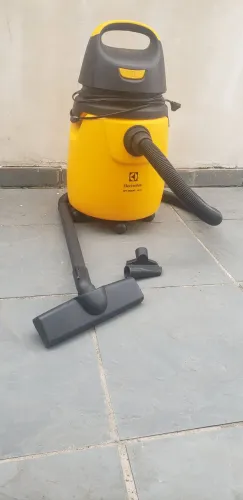 Aspirador de Pó Electrolux GT 3000 Pro