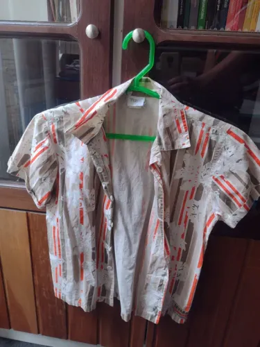 Camisa Manga Curta Estampa Abstrata Tam. 10