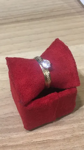 Anel solitário Rommanel folheado ouro 18 com pedra zircônia branca lindo só 329,00