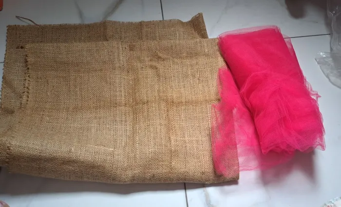 Tecido de juta e tule para artesanato
