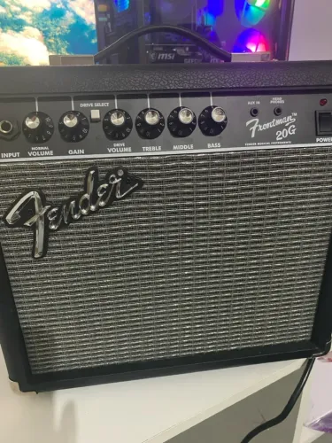 Amplificador de guitarra Fender Frontman 20g