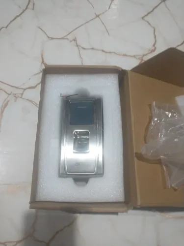 Fechadura Digital ZKTECO, mesma da Intelbras só muda o nome.