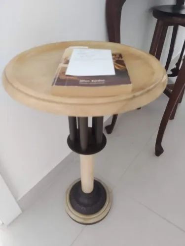 Mesa de mármore
