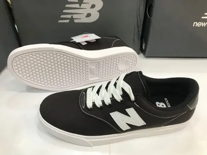 TENIS NEW BALANCE 55 