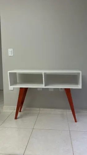 Rack de madeira branco 