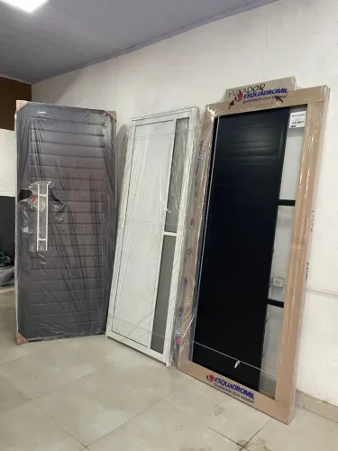 Portas lambril com puxador! Vários modelos / entregamos- a partir de 1.100,00