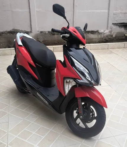 Honda elite 125 com 5 mil km