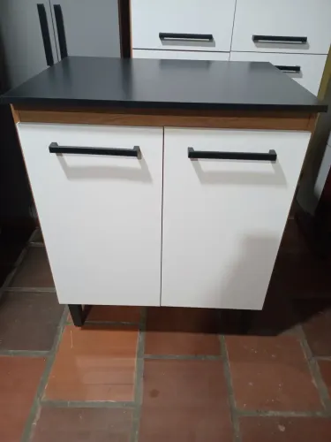Balcão multiuso, novo.(Entrego)