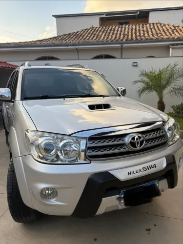Toyota Hilux SW4 SRV D4-d 4X4 3.0 TDI Dies. AUT 2010