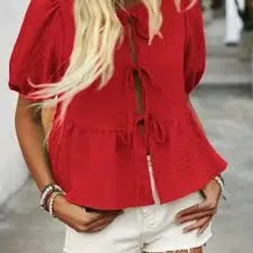 Camisa feminina vermelha com mangas bufantes